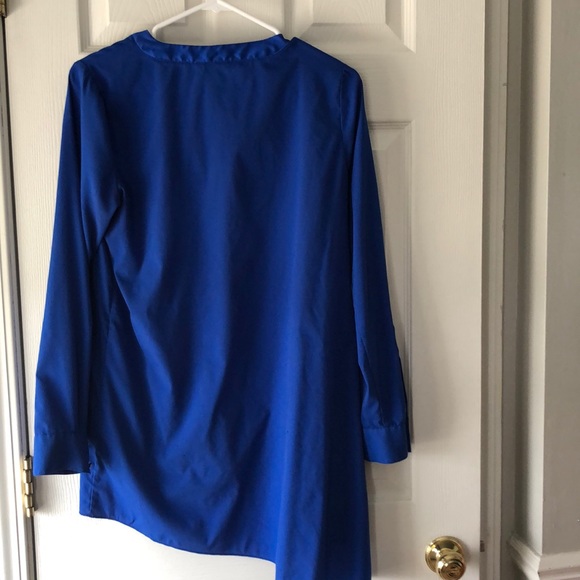 *SOLD * Beautiful royal blue blouse - Picture 5 of 6